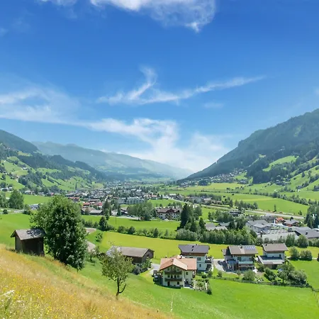 Bramberg Near Wildkogel Lift, Cleaning Included Брамберг-ам-Вильдкогель